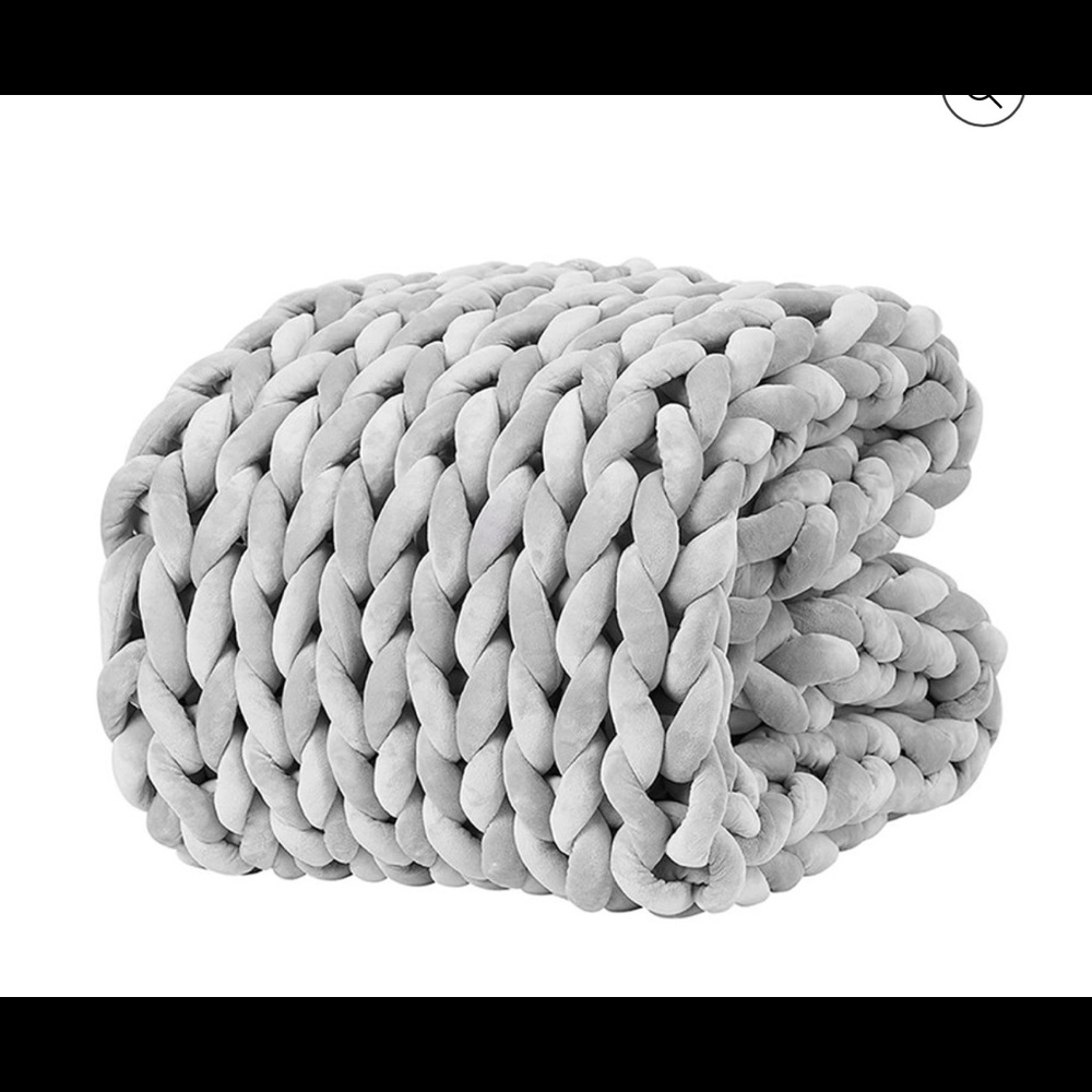 YNM knitted weighted blanket Quinn/king size. Beautiful light grey color.